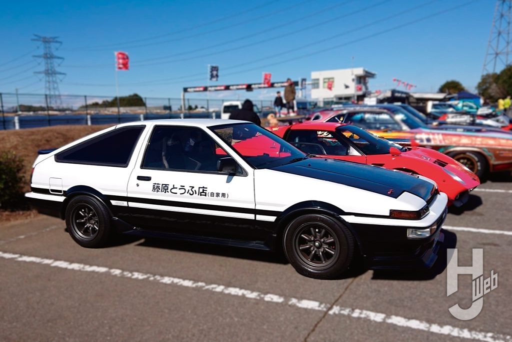 トヨタ スプリンター トレノ(AE86)の実写レプリカの画像