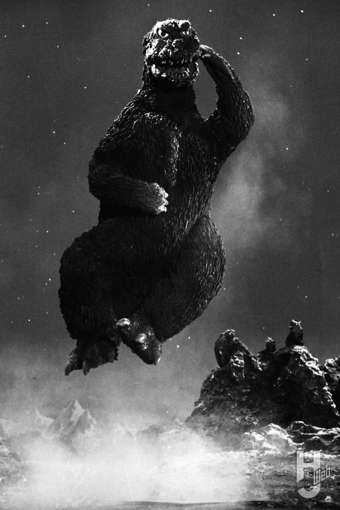 1965年の快作『怪獣大戦争』より、ユニークなポージングでおなじみ“シェーポーズ”ゴジラがラインナップ。X星でのキングギドラとの激闘を制したゴジラが雄叫びを上げて何度もジャンプする、まさに躍動感ある劇中シーンを切り取った本作を、情景王・山田卓司が激作。X星でのシーンをイメージして大地をスタイロフォームから新造。ラドンとの共闘でキングギドラを撃退したゴジラの雄姿をさらに力強く表現している。