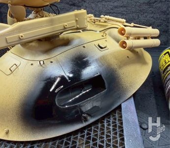 横山宏製作「シュトラール軍 無人ホバー強行偵察機 シュトゥルムフォーゲル」製作中塗装