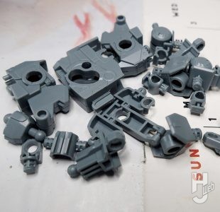 セイラマスオ製作「FULL MECHANICS フォビドゥンガンダム」製作中フレームランナー
