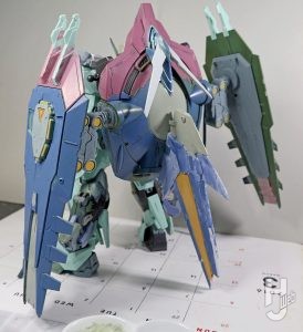 セイラマスオ製作「FULL MECHANICS フォビドゥンガンダム」製作中背面