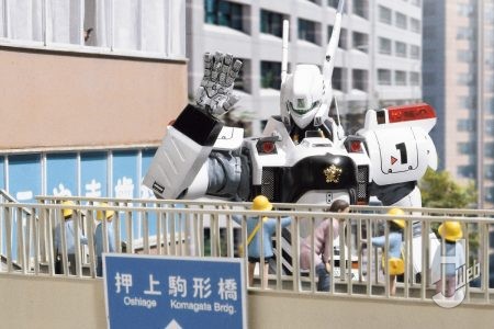 【『パトレイバー』勝手に応援企画】 アオシマ 1/43「イングラム1号機」でレイバーと街の日常風景をディオラマ化！と フィギュア配置や商業ビルの作り込みに注目!!【機動警察パトレイバー】