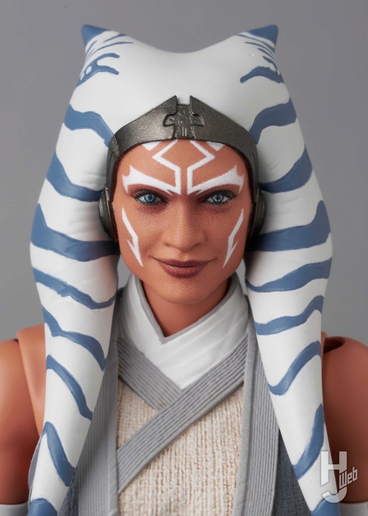 アソーカの可動フィギュアのアップ画像その2