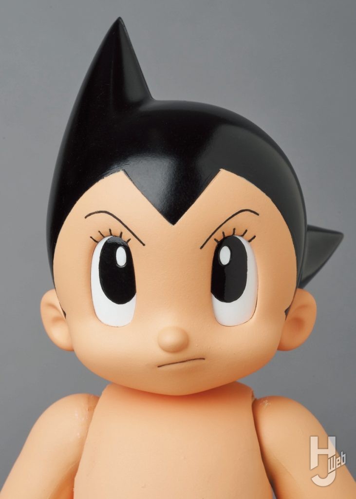 鉄腕アトムの可動フィギュアの表情のアップ画像その3