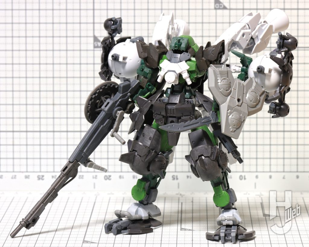 フルアーマーポルタノヴァのプラモデルの塗装前の画像その1