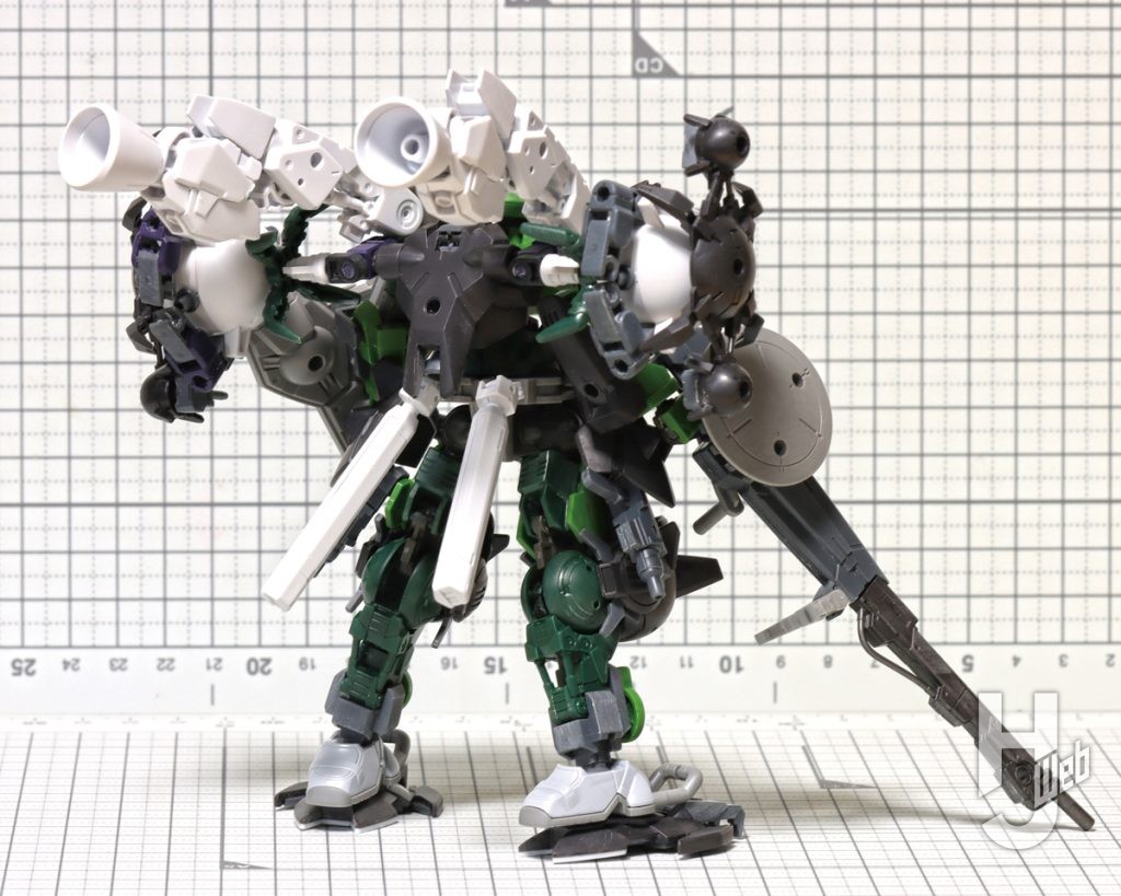フルアーマーポルタノヴァのプラモデルの塗装前の画像その2