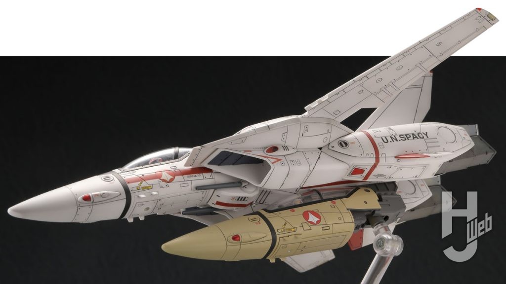 写真はPLAMAX VF-1J バルキリー（一条輝機）（製作／木村直貴）にオマケパーツをつけている