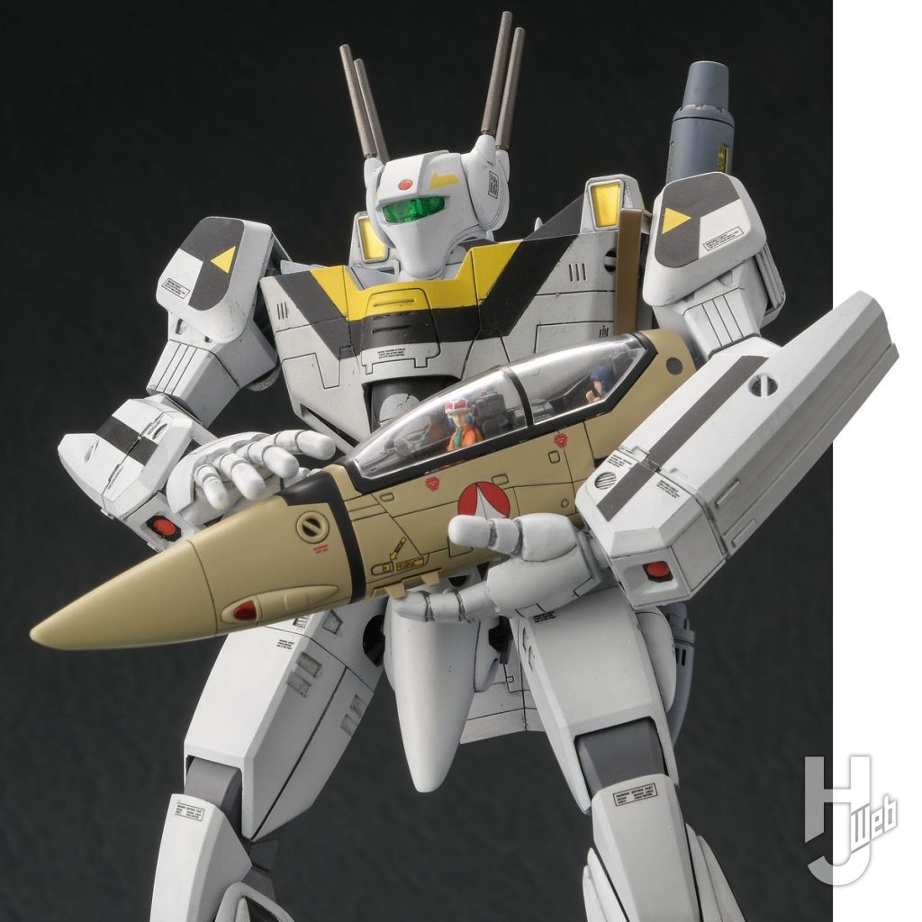 PLAMAX VF-1S バルキリー ロイ・フォッカースペシャル（製作／渡辺圭介）に持たせると第2話の脱出シーンを再現できる