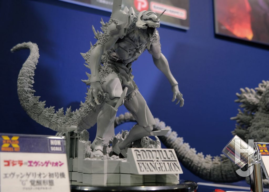　エクスプラスからついに「ゴジラ」のプラキットが登場！コラボレーション企画『ゴジラ対エヴァンゲリオン』に登場した「エヴァンゲリオン初号機“G”覚醒形態」のキット原型が初公開された