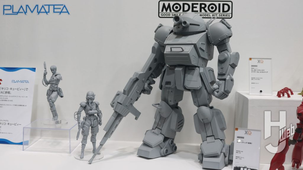 PLAMATEA ブランドに「キリコ・キュービィー」が1╱12スケールで登場！ それに合わせ、MODEROIDにて同スケールのスコープドッグがお披露目された。強烈な存在感を放っていた