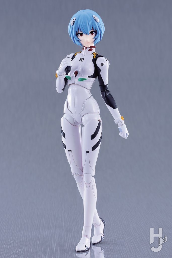 綾波レイのプラモデルの画像