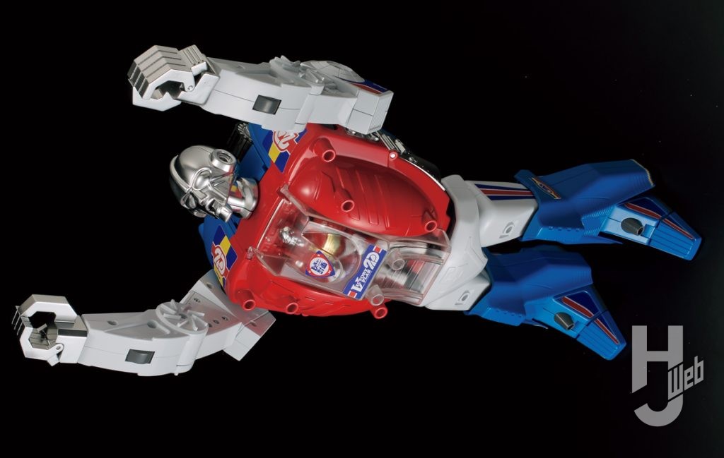 「LEGACYSOUL-ミクロマン-ロボットマンFドリル戦車セット」飛行ポージング