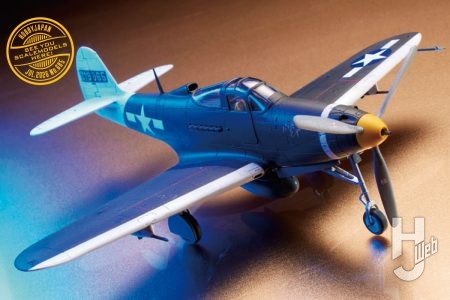 アルマホビー「1/72 P-39エアラコブラ」に3Dプリント製偵察カメラと治具を追加した偵察機型が登場！ オリーブドラブで色褪せを表現した、アメリカ陸軍航空隊第71戦術偵察団マーキングの作例をお届け