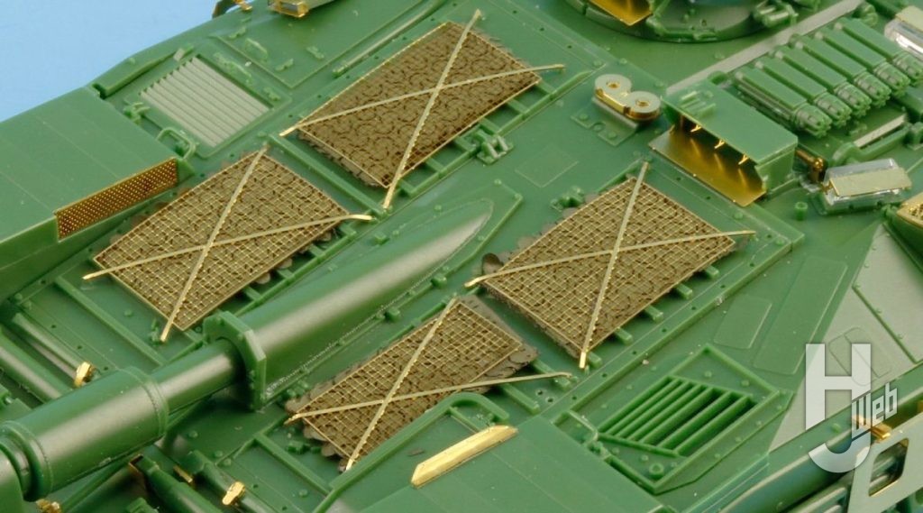 STRV103CSタンクC型のプラモデルのエッチングパーツの画像その1