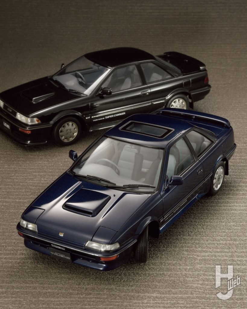 2024年2月号で製作した「カローラ レビン AE92 後期型 w/リップスポイラー」（奥側）とトヨタ スプリンター トレノ AE92 GT-Z 後期型（1989）（手前）が写っているサムネ