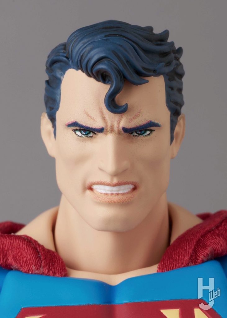 スーパーマン：フォー・トゥモローの可動フィギュアのアップ画像その4
