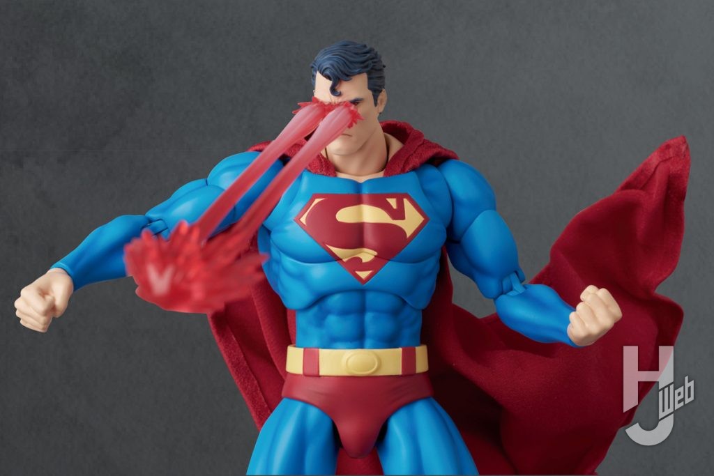 スーパーマン：フォー・トゥモローの可動フィギュアのアップ画像その1