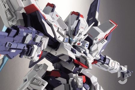 HJオリジナルプラキット「ヴァルライン」ついに発売！多色成型やこだわりの可動設計など、キットレビューでその実力を見てみよう