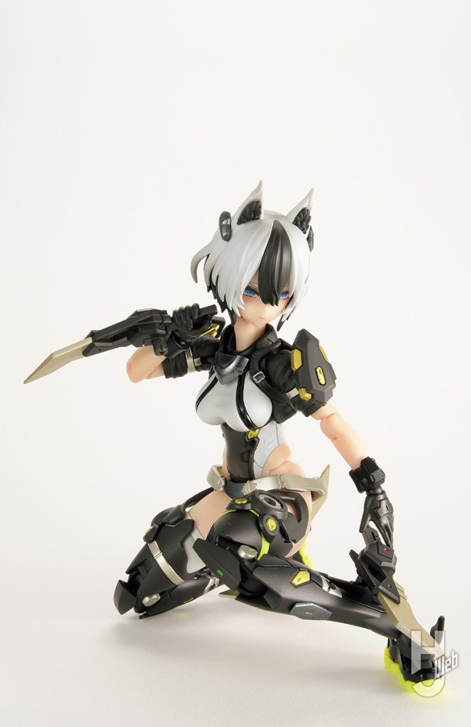 メガミデバイスガルムリッパー ポージング例③
