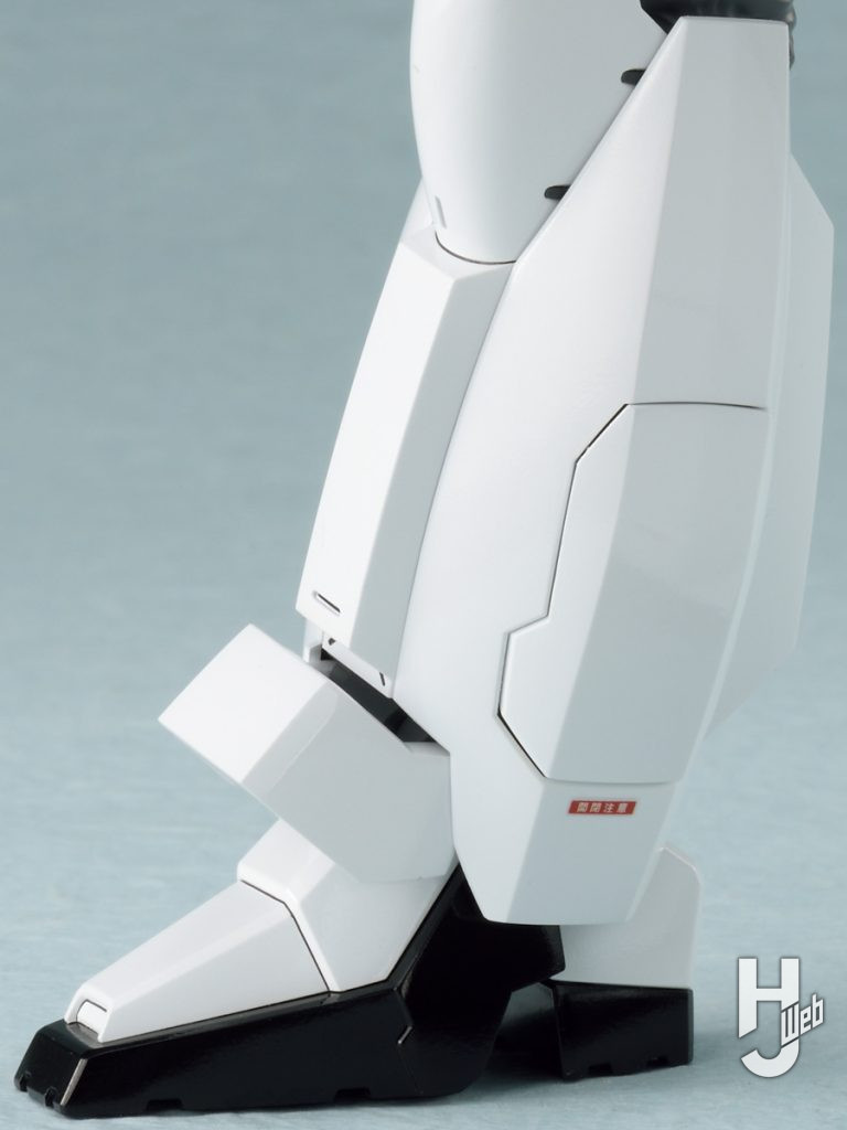 オトカワ製作「AV-98Plus （イングラム・プラス）」ハッチ周囲のクランク状のモールド