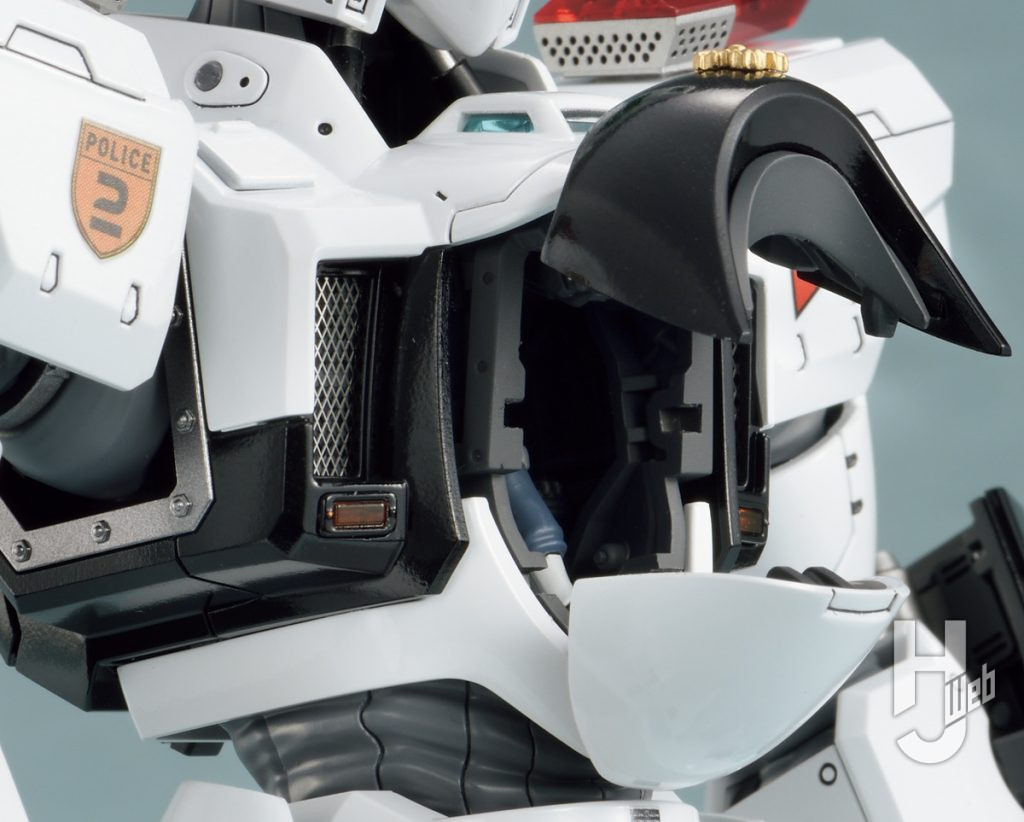 オトカワ製作「AV-98Plus （イングラム・プラス）」胸部コックピットの上下ハッチが差し替え無しで開閉