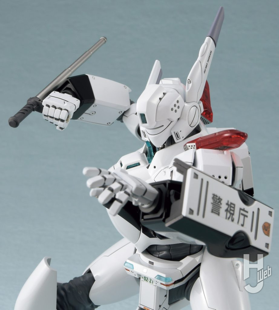 オトカワ製作「AV-98Plus （イングラム・プラス）」スタンスティック側面のサブグリップを持ち、トンファーのように使用