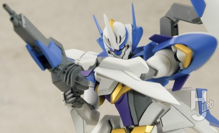 ドーパミン製作「ルクシオン」ライフル構えアップ