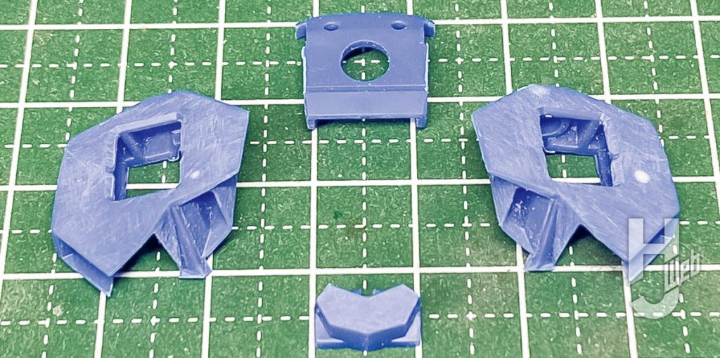 ドーパミン製作「ルクシオン」製作途中胸部装甲