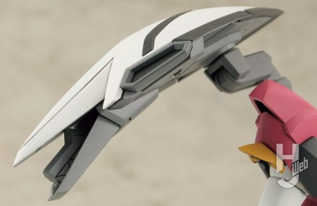 ドーパミン製作「ブラディオン」シールドアップ