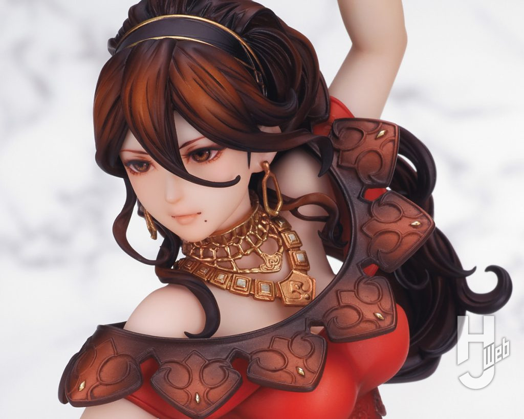プリムロゼのフィギュアのアップ画像その1