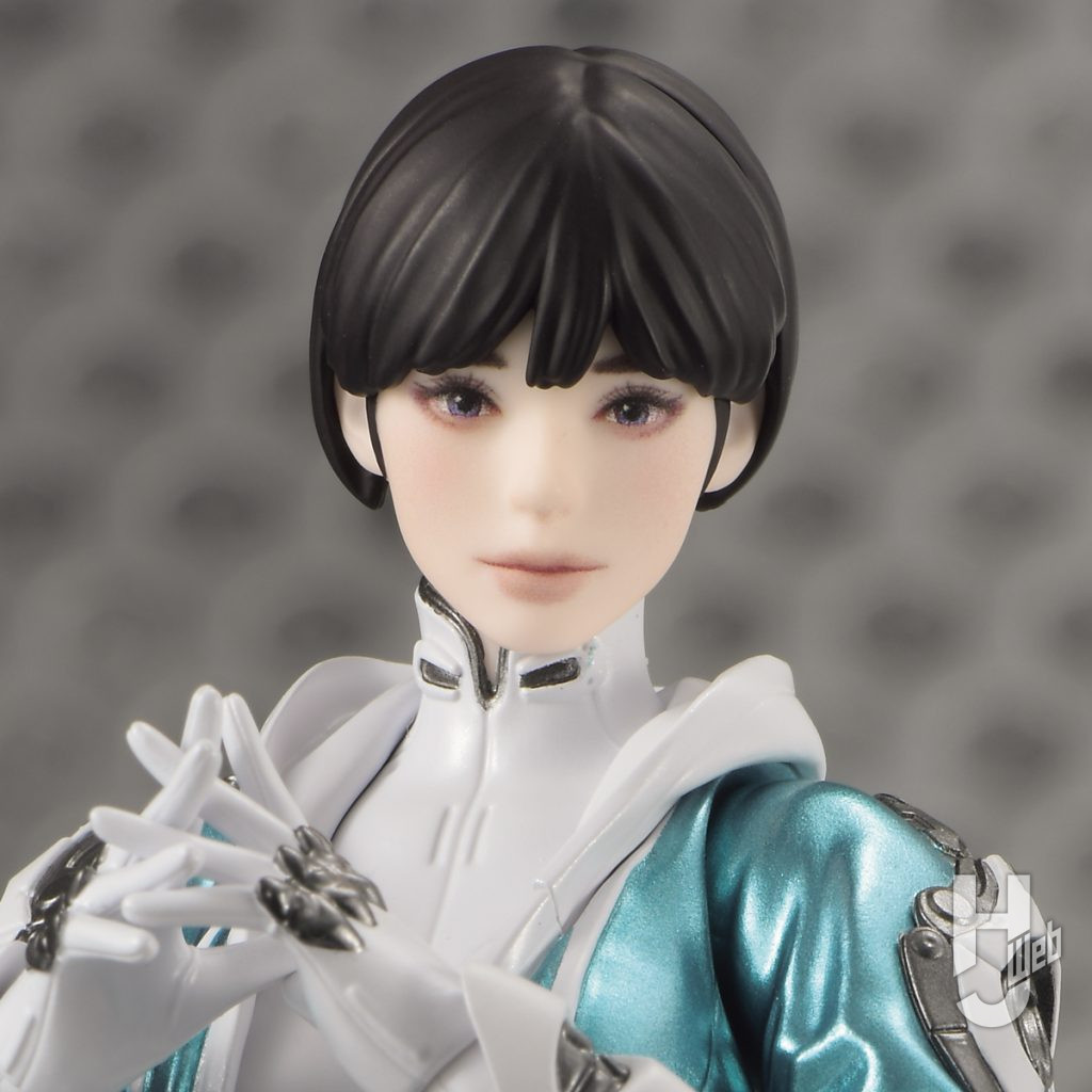 バルビーの可動フィギュアのアップ画像その2
