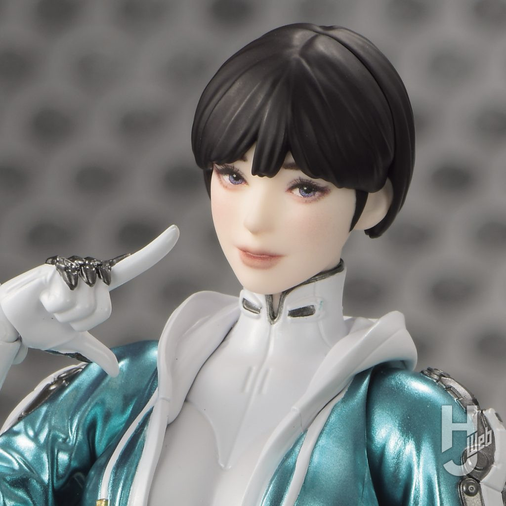 バルビーの可動フィギュアのアップ画像その3