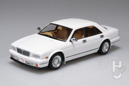 【2026年11月新製品】青島文化教材社「水谷君のY32シーマ」