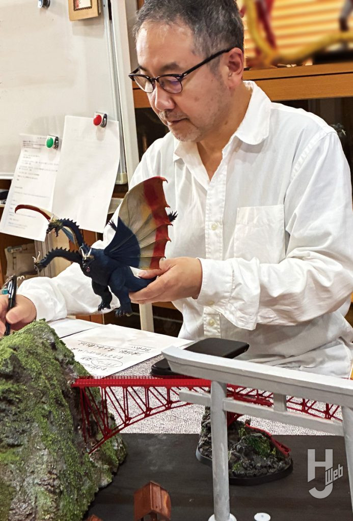 コモリプロジェクト土井眞一製作「ARTPLAキングギドラディオラマ」製作中