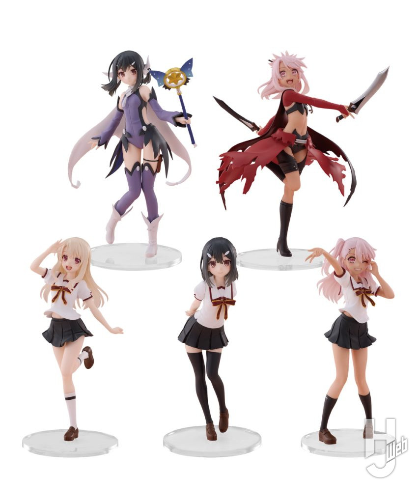 美遊（魔法少女）（左上）、クロエ（魔法少女）（右上）、イリヤ（制服）（左下）、美遊（制服）（真ん中下）クロエ（制服）（右下）。トレーディングフィギュアシリーズ“CHILL figg”。各キャラクターで魔法少女衣装と制服、2種類のスタイルをラインナップ
