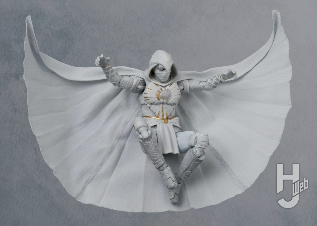ムーンナイトの可動フィギュアの全体画像その2