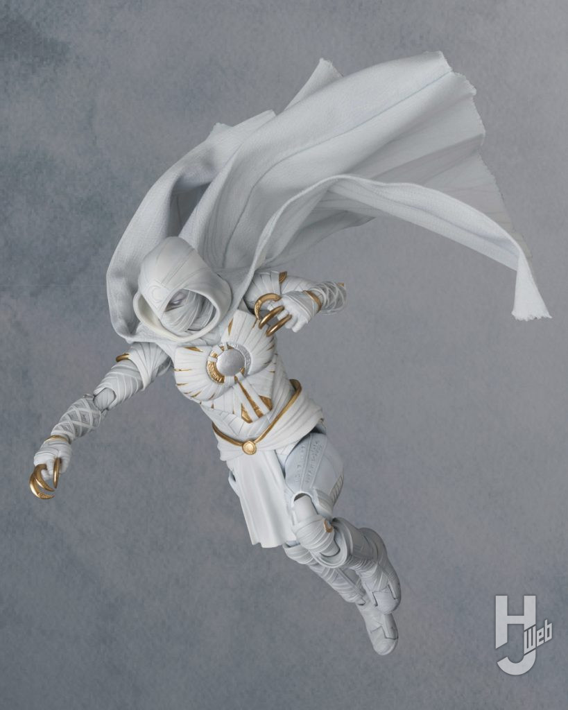 ムーンナイトの可動フィギュアの全体画像その1
