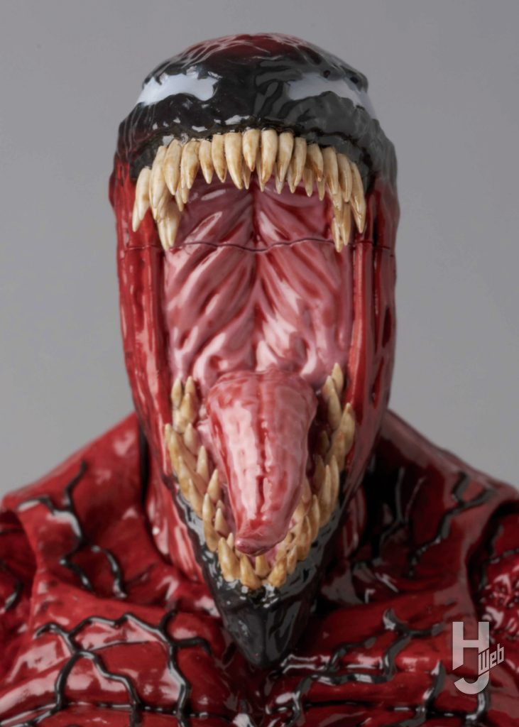 カーネイジの可動フィギュアのアップ画像その3