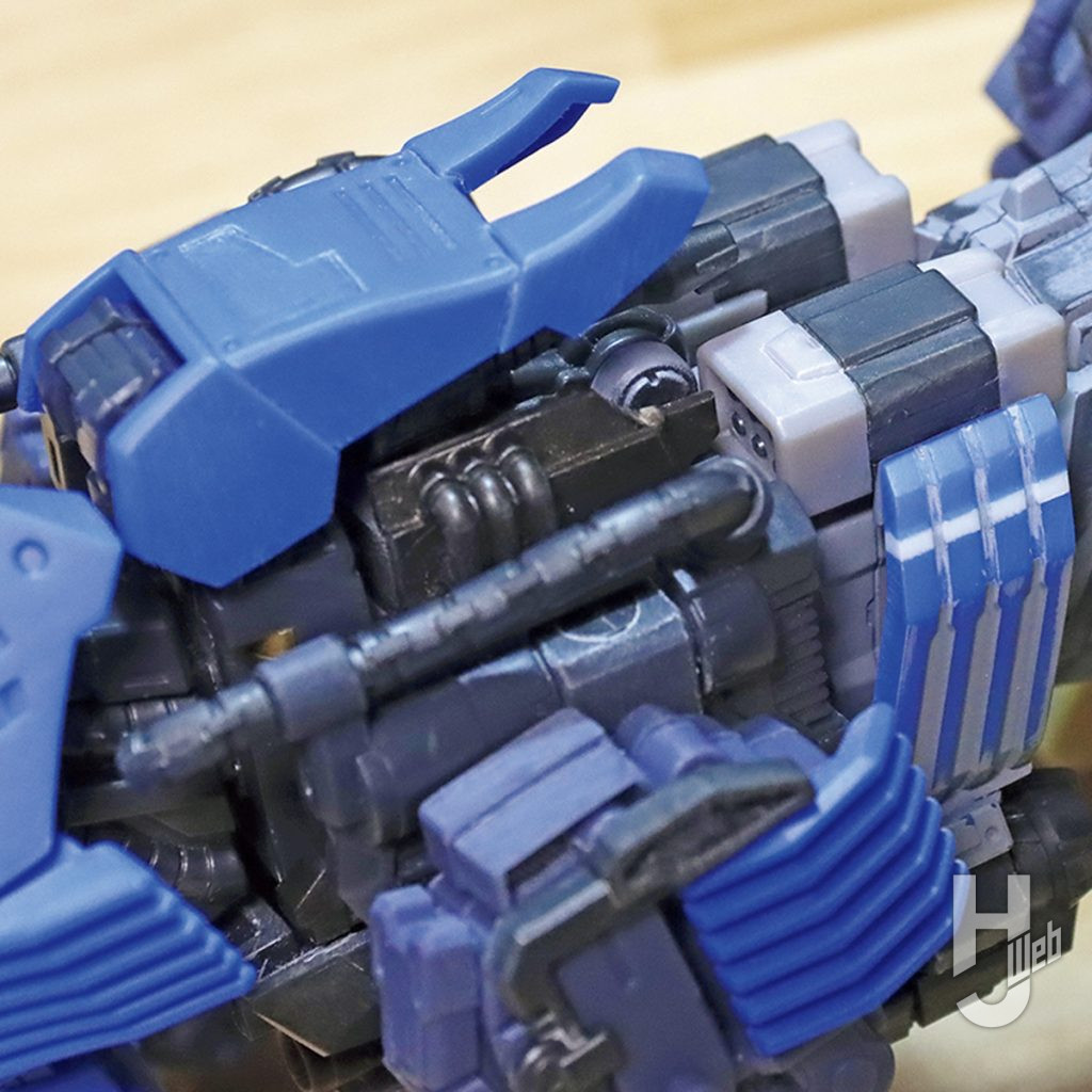 Re-ta製作「リアライズモデル シールドライガー バン仕様」製作途中展開式ミサイルポッド