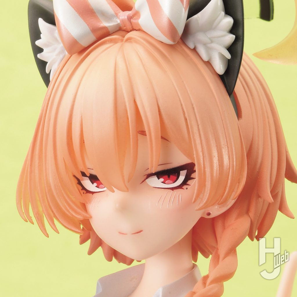 美甘ネルのフィギュアのアップ画像その2