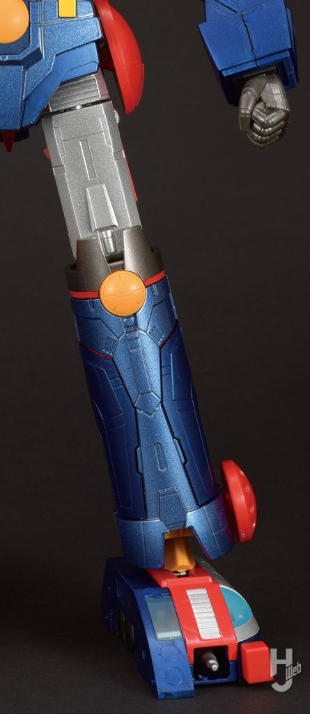 超合金魂 GX-121 コン・バトラーV6　脚部変形前