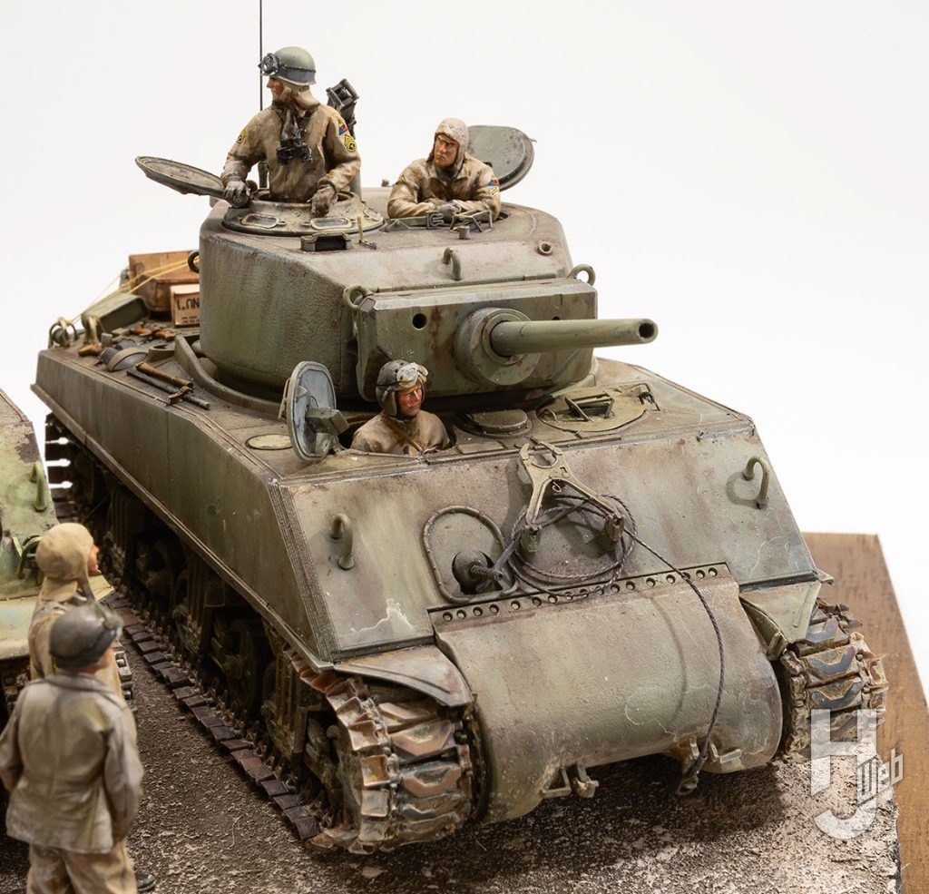 精密さが気に入っていつか作ろうと思っていたというアスカモデルの「ジャンボ」。サスペンションが可動ということでこちらもプラ製の連結履帯に交換している