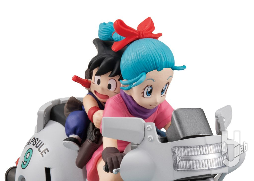 孫悟空とブルマのフィギュアのアップ画像