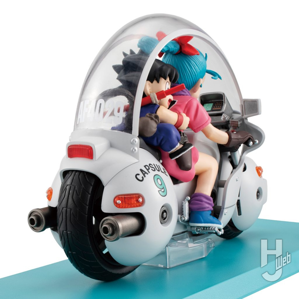 孫悟空とブルマのフィギュアの全体画像その1