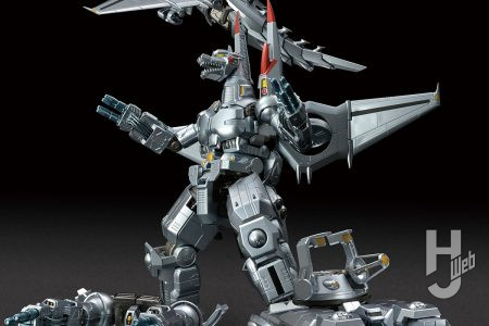 「超合金 魂MIX メカゴジラ（生頼範義ポスターVer.）」が予装い新たに登場！撮影用スーツをイメージした色彩から超合金らしさを表現したメタリックシルバーにリニューアル