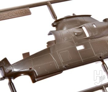 ハセガワ　航空自衛隊　AH-1S コブラ　チョッパー　胴体ランナー