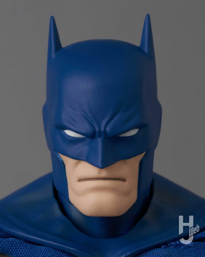 バットマンの可動フィギュアのアップ画像その1