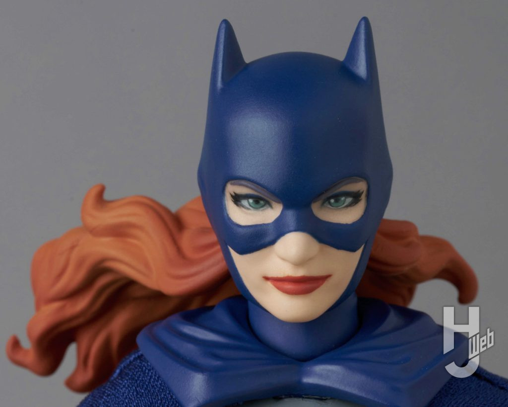 バットガールの可動フィギュアのアップ画像その1