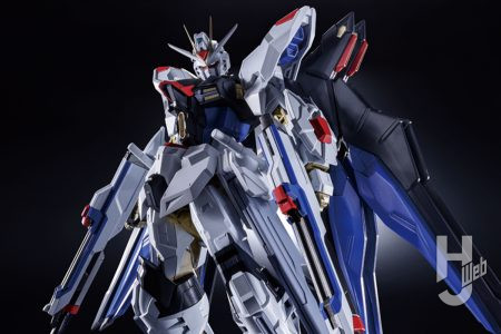 「アクションポージングに特化」を掲げた新フィギュアシリーズ『ABSOLUTE ACT』にストライクフリーダムガンダムが登場！