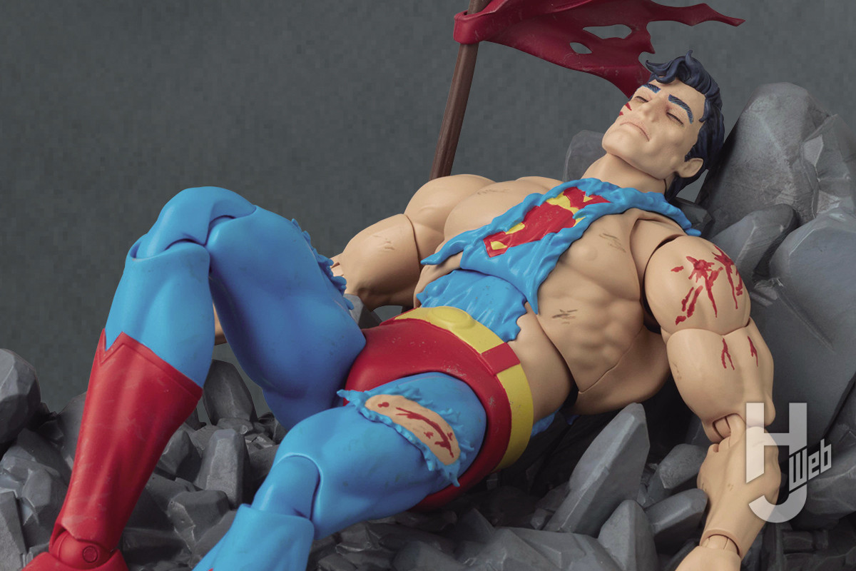 死闘の末に満身創痍となった「スーパーマン」がMAFEXに登場！付属の